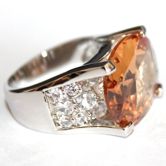 Jewels by Park Lane #10055 Fabulous Ring Topaz Cz Chunky Size 9 - Picture 6 of 6